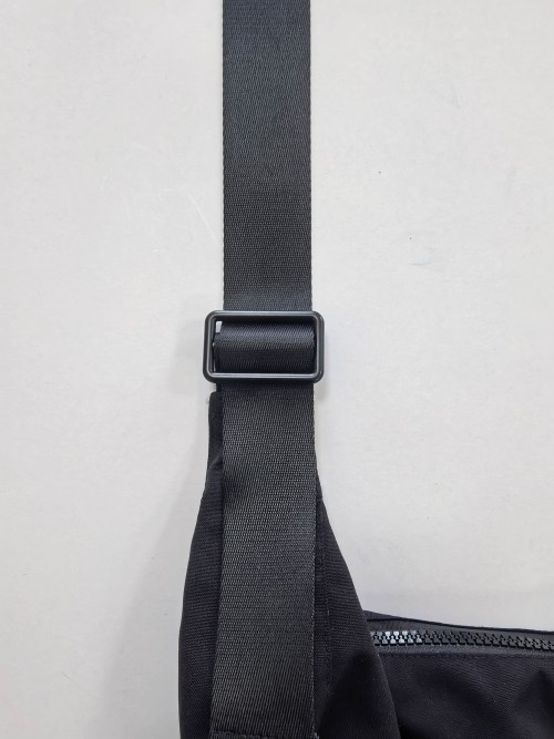 BSCI Certified Black Nylon Crescent Shoulder Bag for Women